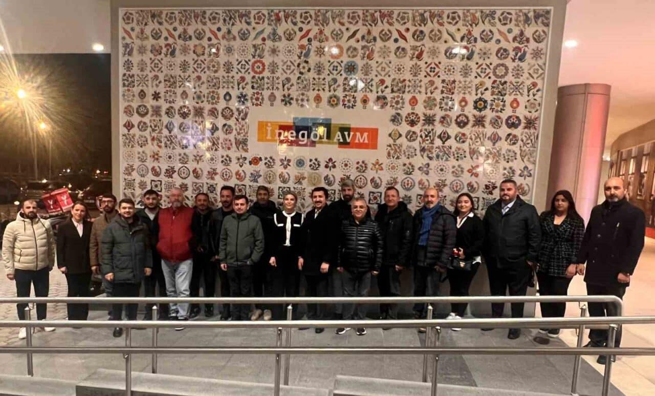 İnegöl AVM, Ramazan ayı kapsamında basın mensuplarıyla geleneksel iftar yemeği