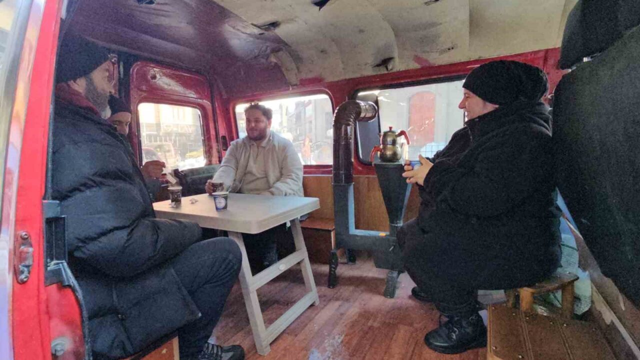 Zonguldak'ta kasaplık yapan Rıza ve Ayşe Demir çifti, iş yerlerinin