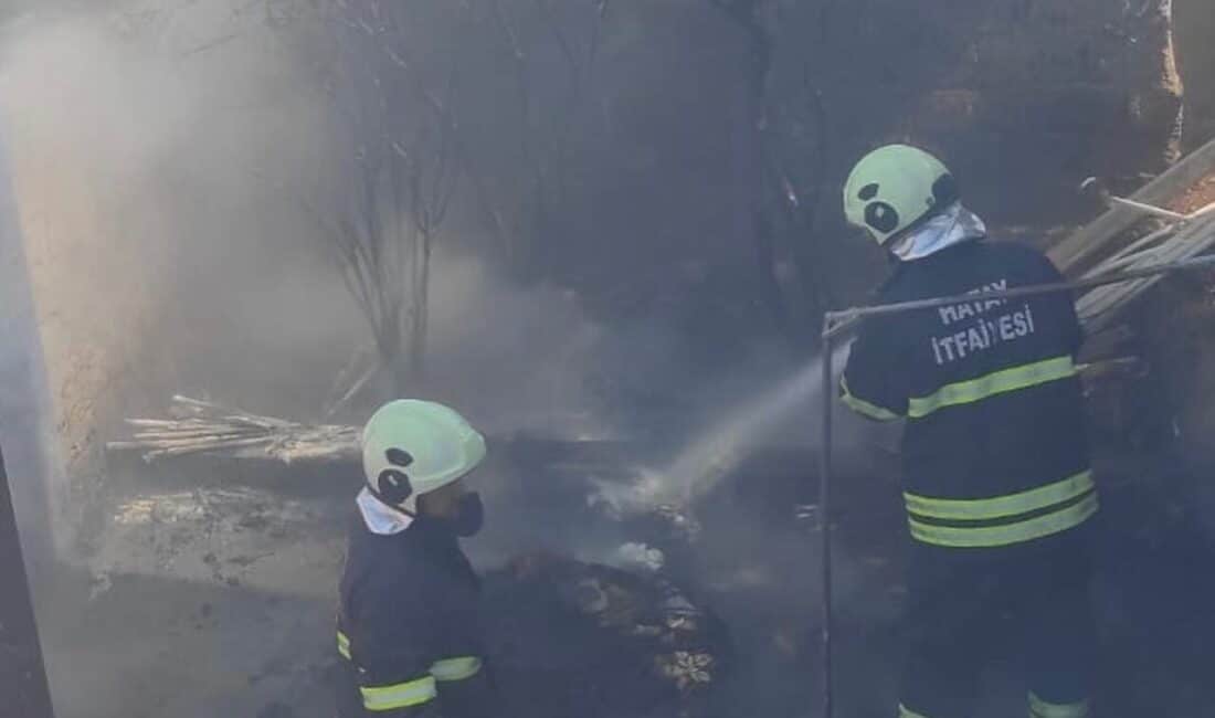 İskenderun’da Bir Ev Bahçesinde Çıkan Yangın İtfaiye Tarafından Kontrol Altına Alındı İskenderun'un Buluttepe Mahallesi'ndeki bir evin bahçesinde çıkan yangın, itfaiye ekiplerinin