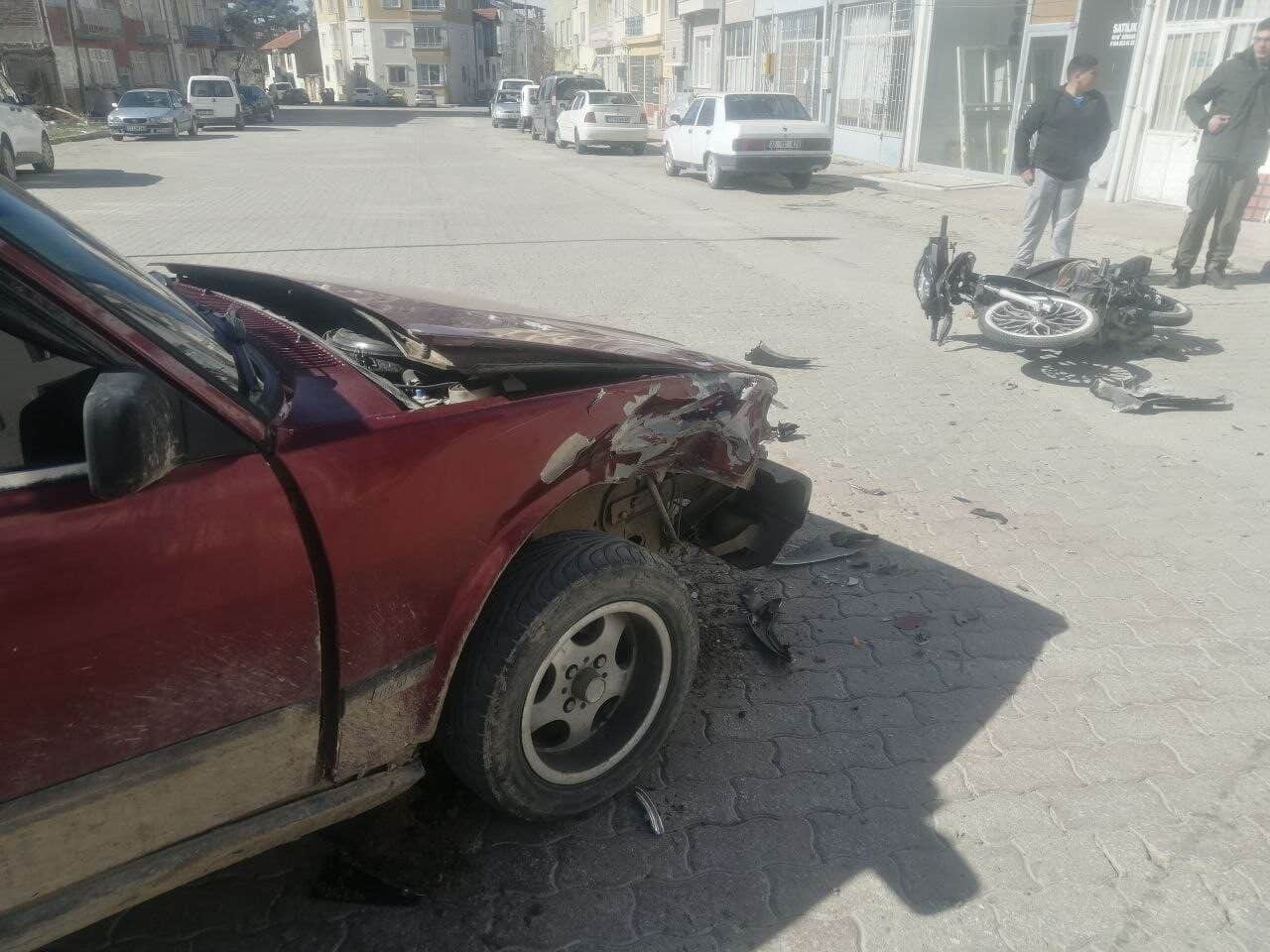 Isparta’nın Yalvaç ilçesinde, 80 yaşındaki Etem Y. yönetimindeki otomobil ile