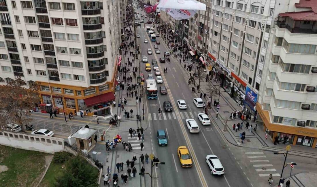 Ramazan Bayramı Sebebiyle Sivaslılar Memleketlerine Döndü, Caddeler ve Sokaklar Canlandı Ramazan Bayramı’nın gelmesiyle İstanbul ve diğer şehirlerden Sivas'a büyük bir