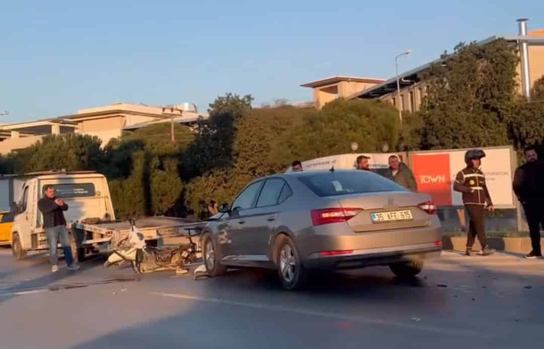 İzmir Menderes'te ışık ihlali yapan bir otomobil, karşıya geçmeye çalışan