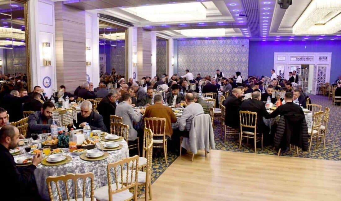 Kalecik Dernekler Federasyonu, iftar programında Kaleciklileri bir araya getirdi. Kalecik Dernekler Federasyonu, düzenlediği iftar programında birlik ve beraberlik mesajları