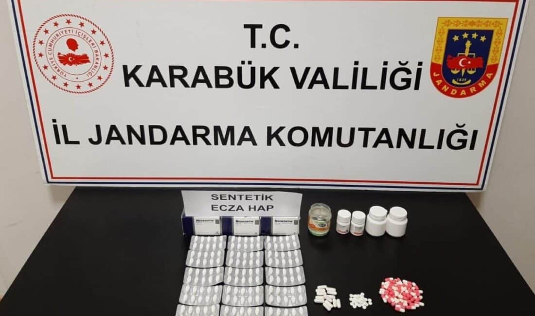 Karabük’te Jandarma Ekiplerinden Sentetik Ecza Hap Operasyonu: 269 Adet Ele Geçirildi Karabük'te jandarma, iki ayrı operasyonla 269 sentetik ecza hapı ele