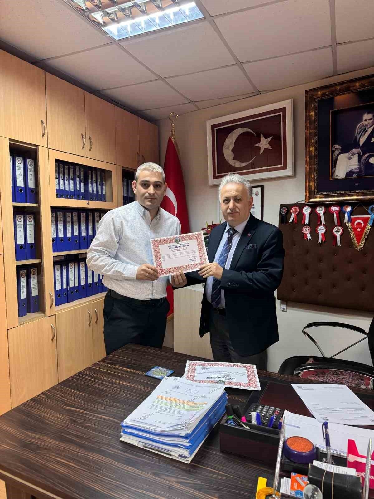 Karadeniz Ereğli'de, Sosyal Yardımlaşma ve Dayanışma Vakfı'nda görevli 8 çalışan,