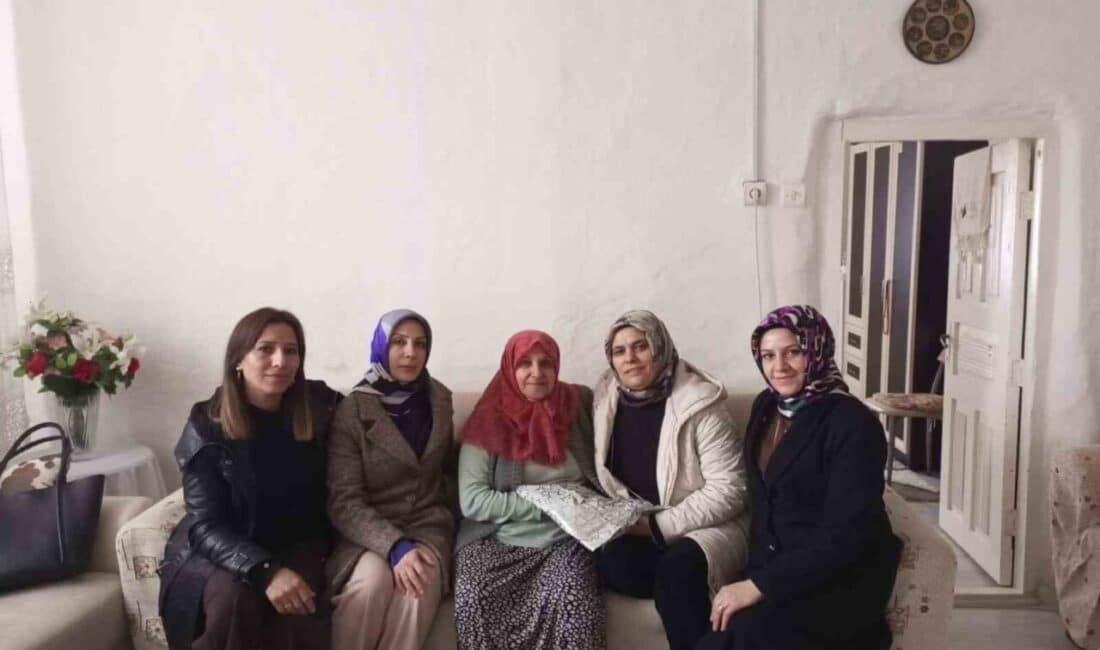 Bulanık Kaymakamı, Yaşlılar Haftası Kapsamında İhtiyaç Sahibi Yaşlıları Ziyaret Etti Muş'un Bulanık Kaymakamı Ömer Övünç Koşansu, 'Yaşlılar Haftası' etkinlikleri kapsamında,