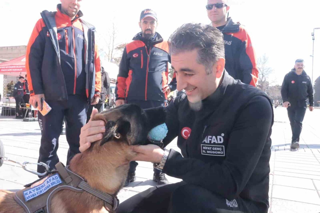 Kayseri'de 1-7 Mart Deprem Haftası etkinlikleri düzenleniyor. AFAD İl Müdürü