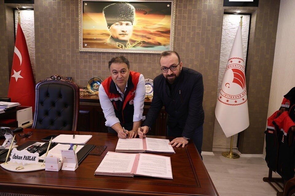 Afyonkarahisar’da Tarım ve Orman İl Müdürlüğü ile Veteriner Hekimleri Odası Protokol İmzaladı Afyonkarahisar'da Tarım ve Orman İl Müdürlüğü ile Veteriner Hekimleri Odası,