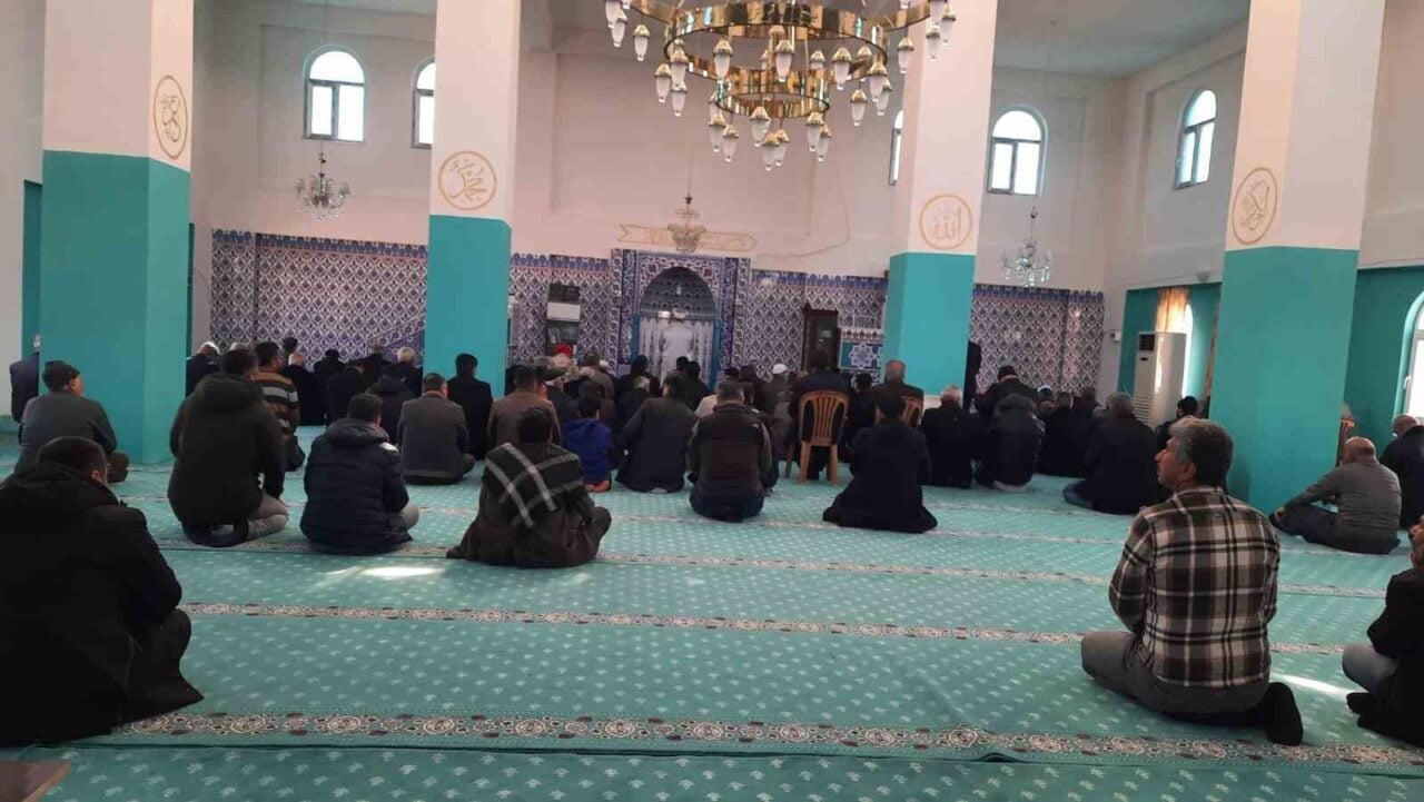 Adıyaman'ın Besni ilçesindeki Keysun Camii, 2 yıl aradan sonra yeniden