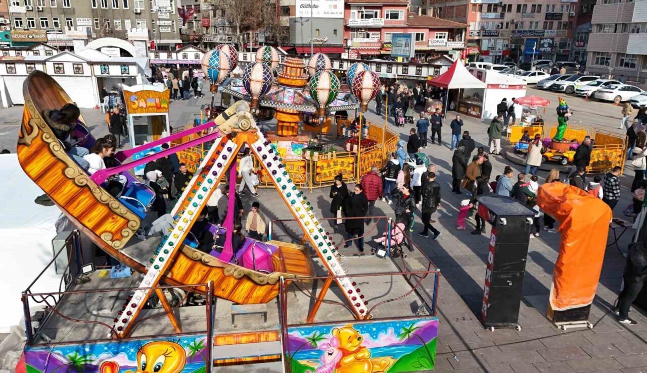 Kırıkkale’deki Ramazan Sokağı, yöresel lezzetler ve çocuklar için eğlence alanları