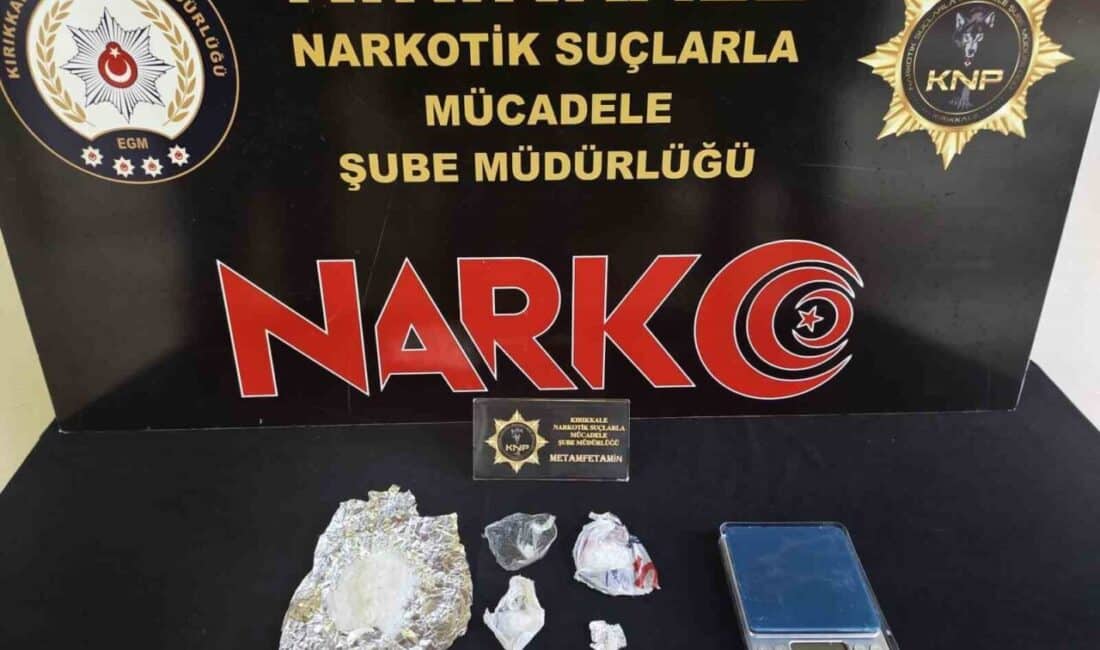 Kırıkkale’de uyuşturucu ile yakalanan şüpheli mahkemece tutuklandı Kırıkkale'de düzenlenen uyuşturucu operasyonunda S.Ş. isimli bir kişi yakalandı. Üzerinde
