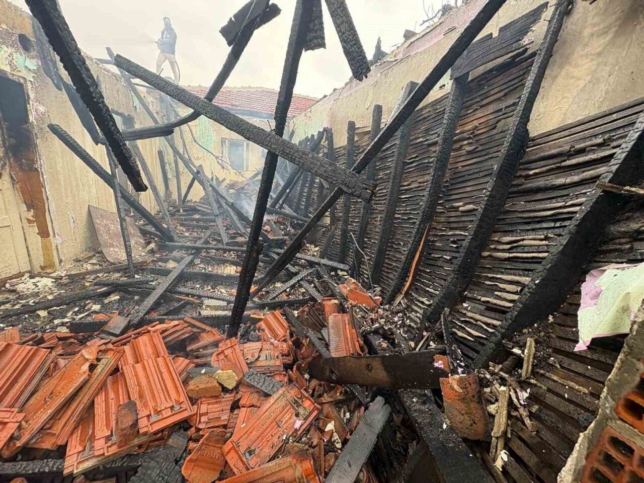 Kırklareli'nin Lüleburgaz ilçesindeki Gündoğu Mahallesi'nde terk edilmiş bir evde çıkan