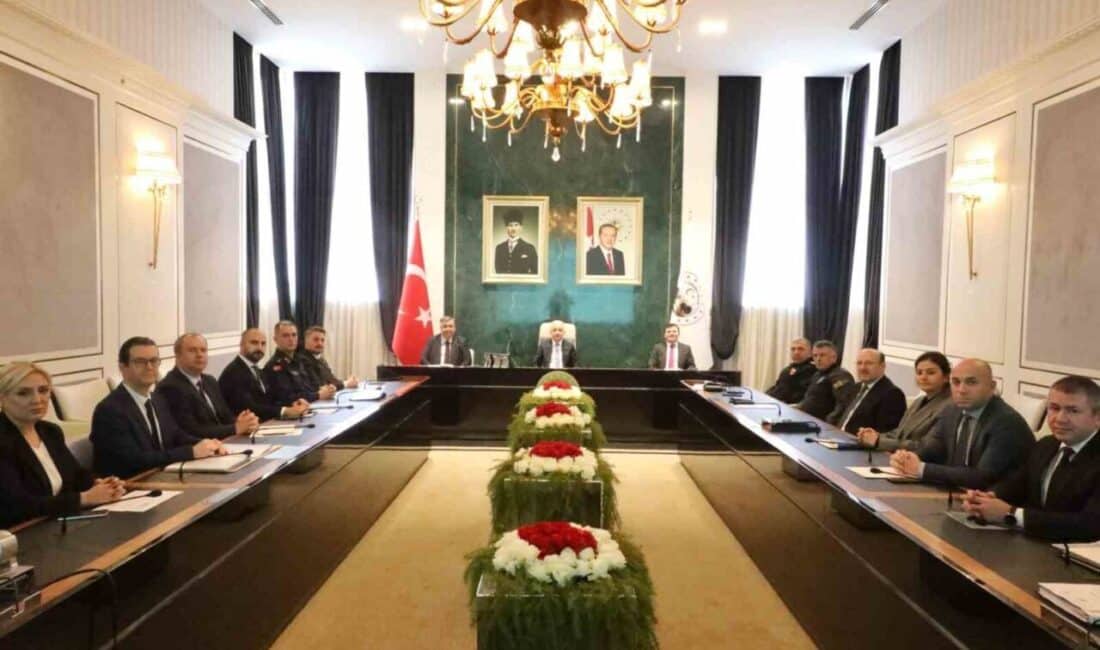 Kırklareli’nde Sahipsiz Hayvanlar İçin Denetleme Komisyonu Toplandı Kırklareli'nde, Vali Uğur Turan'ın başkanlığında sahipsiz sokak hayvanları için denetleme
