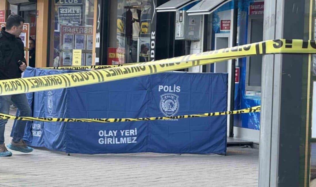 Iğdır’da klima tamiri yapan şahıs, 5. kattan düşerek yaşamını yitirdi. Iğdır'da 61 yaşındaki Bülent Dilmen, avukat oğlunun ofisindeki klimayı tamir