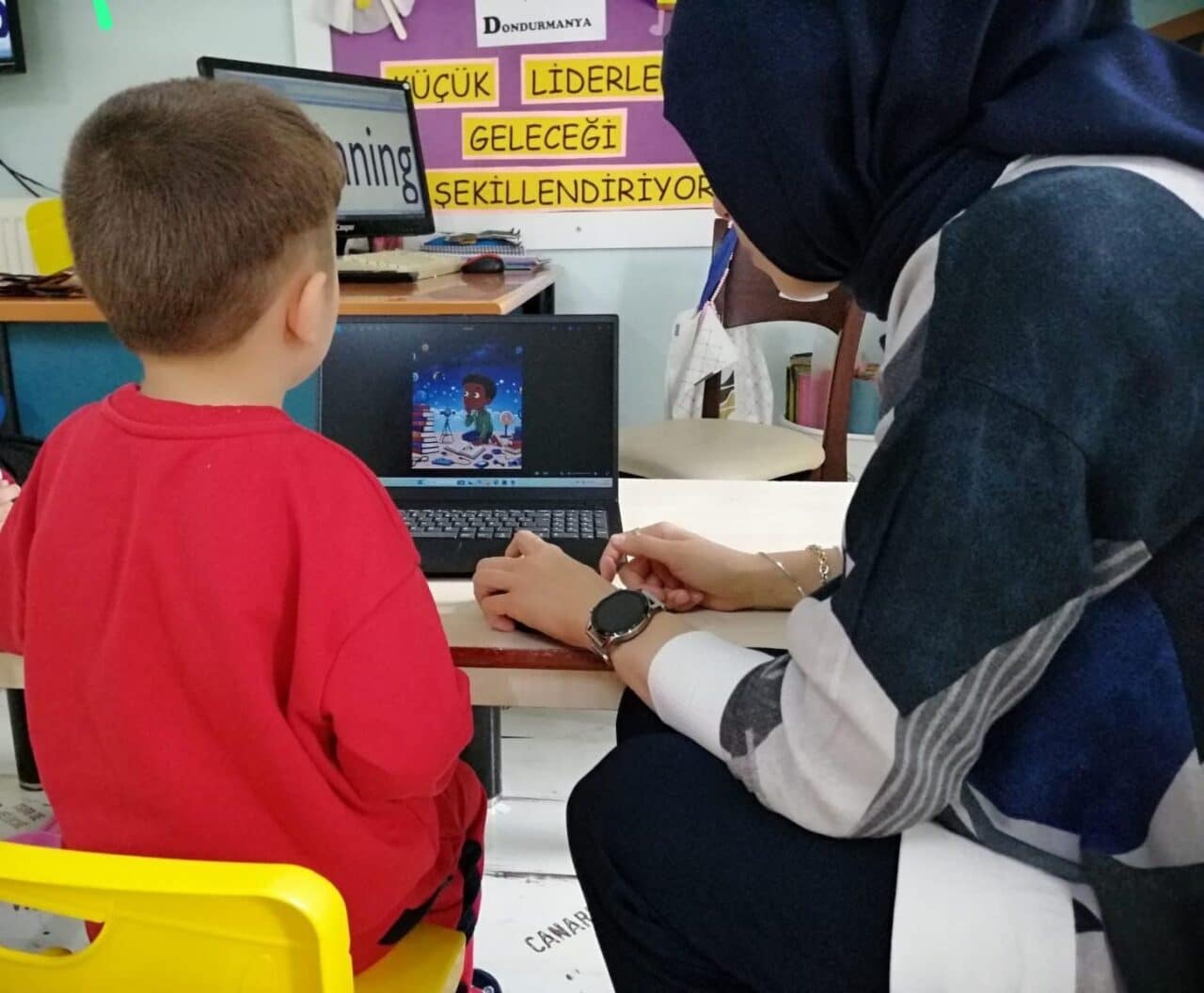 Samsun'dan okul öncesi öğretmeni Elif Bütün tarafından kurulan "Küçük Liderler