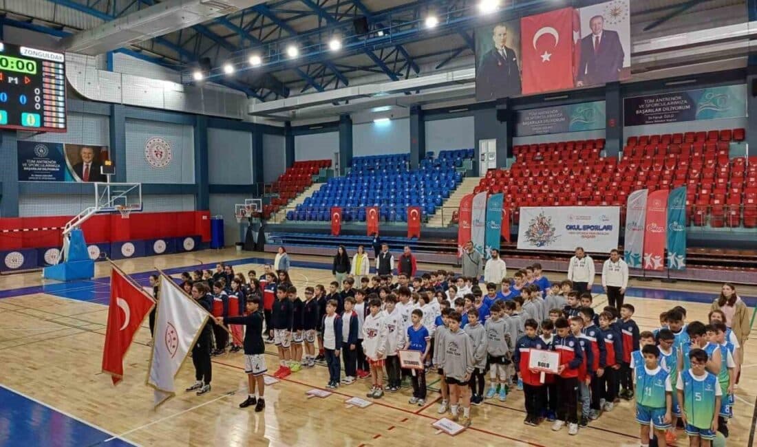 Düzce’de Okul Sporları Küçükler Basketbol Grup Müsabakaları 15 Takımın Katılımıyla Başladı Düzce'de 24-27 Mart 2025 tarihlerinde düzenlenecek Okul Sporları Küçükler Basketbol