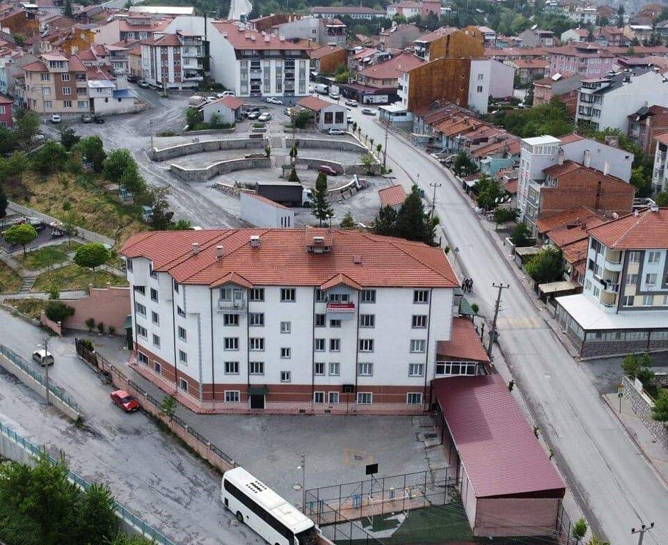 Kütahya'daki Müftülük Emir Sultan Kur'an Kursu, öğrenci talebini karşılamak için
