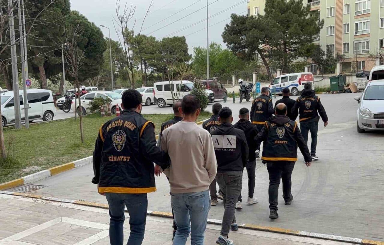 İzmir'in Karabağlar ilçesinde kaçırılan O.T., Manisa'nın Yunusemre ilçesinde bir çetenin