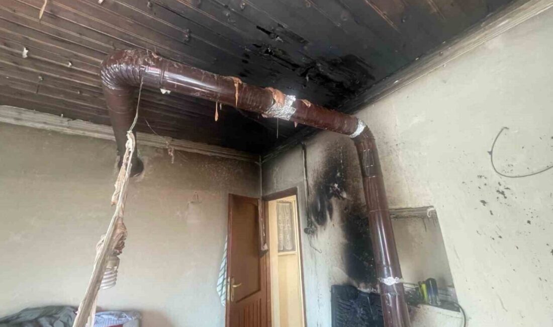 Manyas’ta bir evde çıkan yangın, itfaiye ekiplerinin hızlı müdahalesi ile kontrol altına alındı Balıkesir'in Manyas ilçesinde Değirmendere Caddesi'ndeki müstakil evde sobadan kaynaklı çıkan