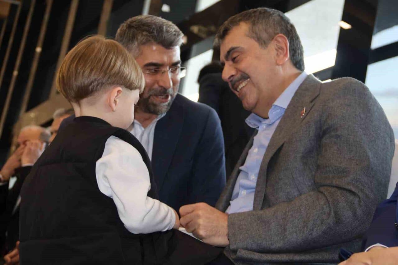 Milli Eğitim Bakanı Yusuf Tekin, Erzurum'daki iftar programında Cumhurbaşkanı Erdoğan’ın