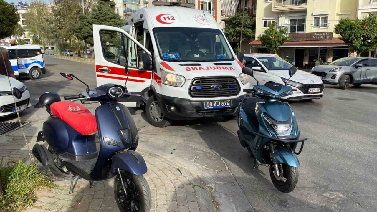 Aydın'ın Efeler ilçesinde iki motosikletin çarpışması sonucu T.İ. yaralandı. Olay,