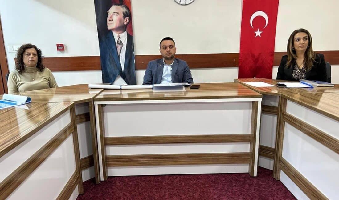 Niğde’de Evde Sağlık Hizmetlerinin Kalitesini Artırmak için Toplantı Yapıldı Niğde İl Sağlık Müdürlüğü, evde sağlık hizmetlerini iyileştirmek için toplantı