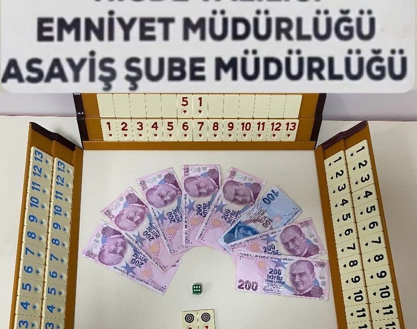 Niğde’de Kumar Operasyonu: 1.500 TL Nakit ve Oyun Malzemeleri Ele Geçirildi Niğde'de Asayiş Şube Müdürlüğü, kumar faaliyetlerine yönelik bir adrese operasyon