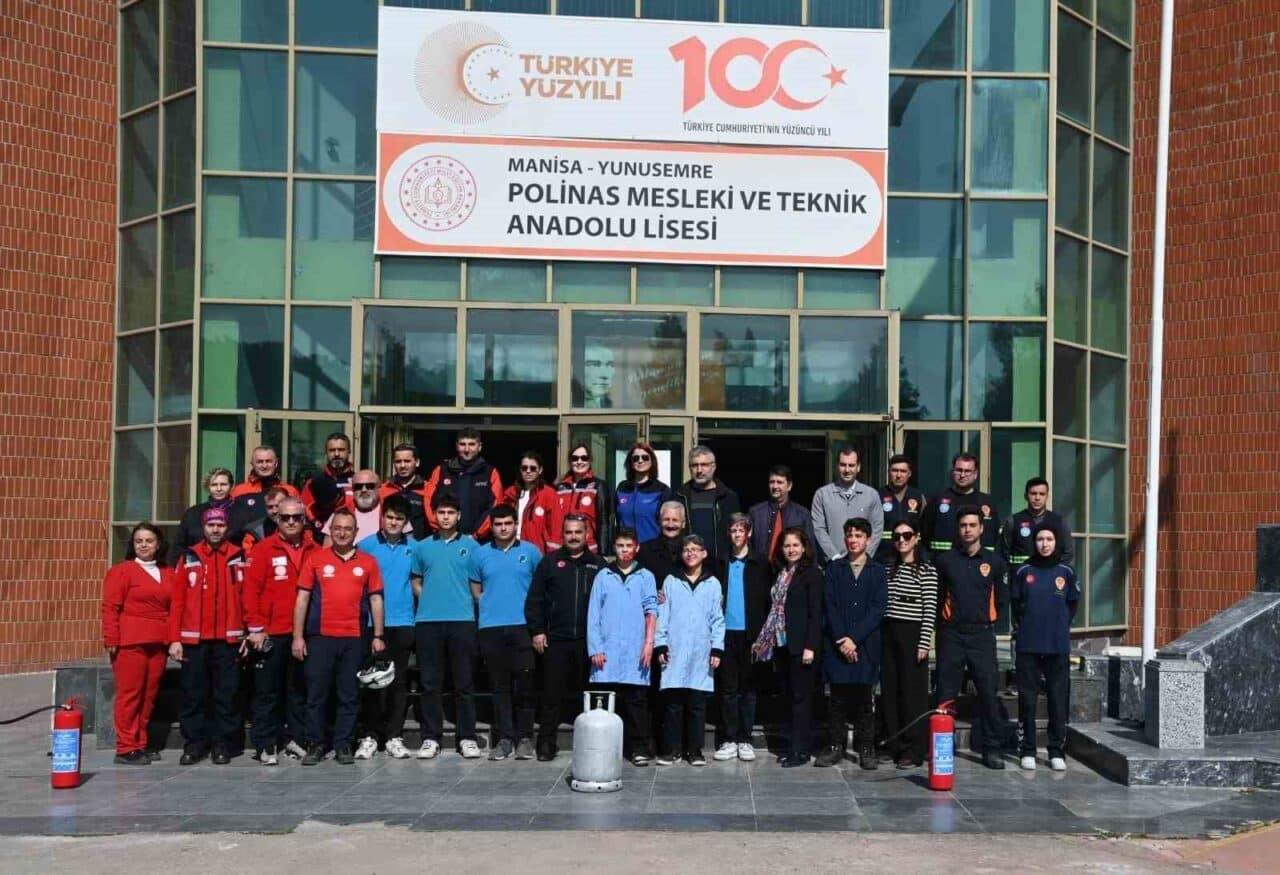 Manisa Büyükşehir Belediyesi, Polinas Mesleki ve Teknik Anadolu Lisesi'nde deprem