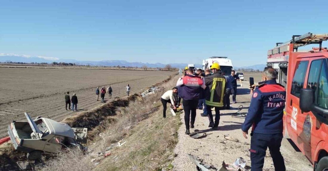 Osmaniye’de Otomobil Çarpışması Sonucu 1 Kişi Hayatını Kaybetti, 5 Yaralı Osmaniye-Kadirli yolunda iki otomobilin çarpışması sonucu Mahmut K. hayatını kaybetti,