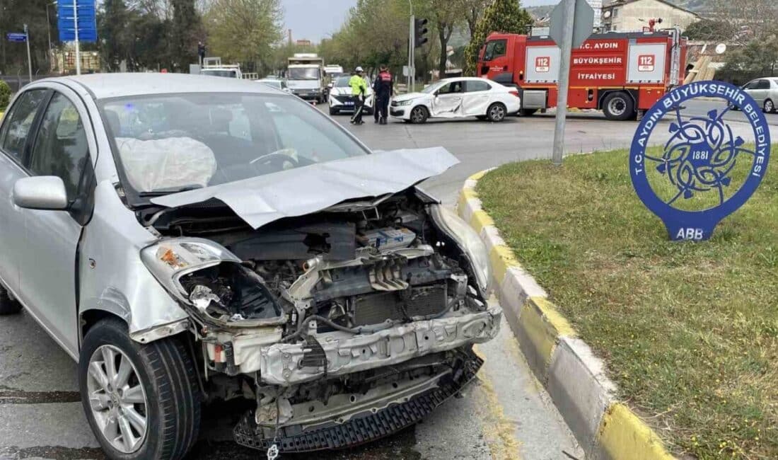Aydın’da Kavşakta İki Araç Çarpıştı, 1 Kişi Yaralandı Aydın'ın Efeler ilçesinde Eşref Bitlis Kavşağı'nda meydana gelen trafik kazasında