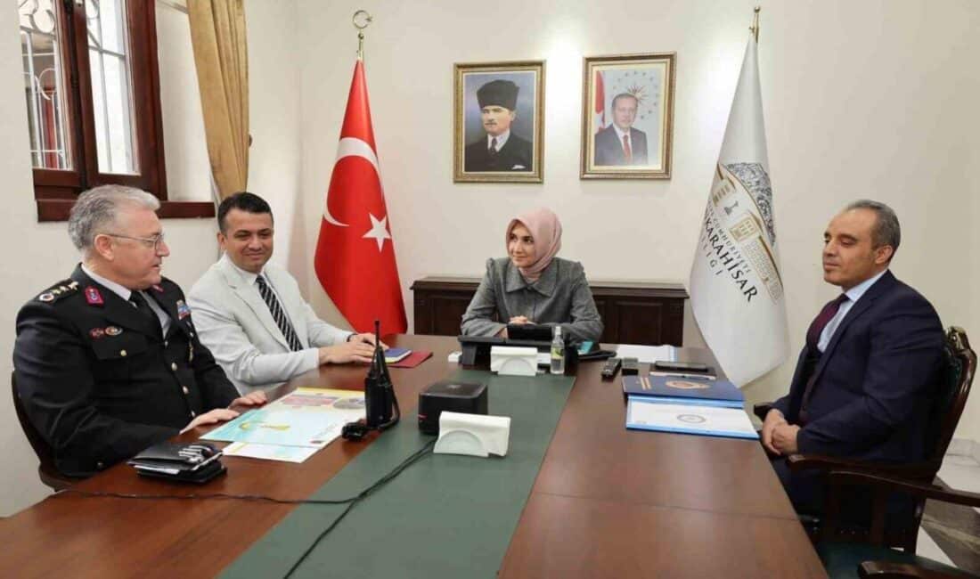 Afyonkarahisar’da Ramazan Bayramı için güvenlik önlemleri masaya yatırıldı Afyonkarahisar'da Ramazan Bayramı tedbirleri, Vali Doç. Dr. Kübra Güran Yiğitbaşı'nın