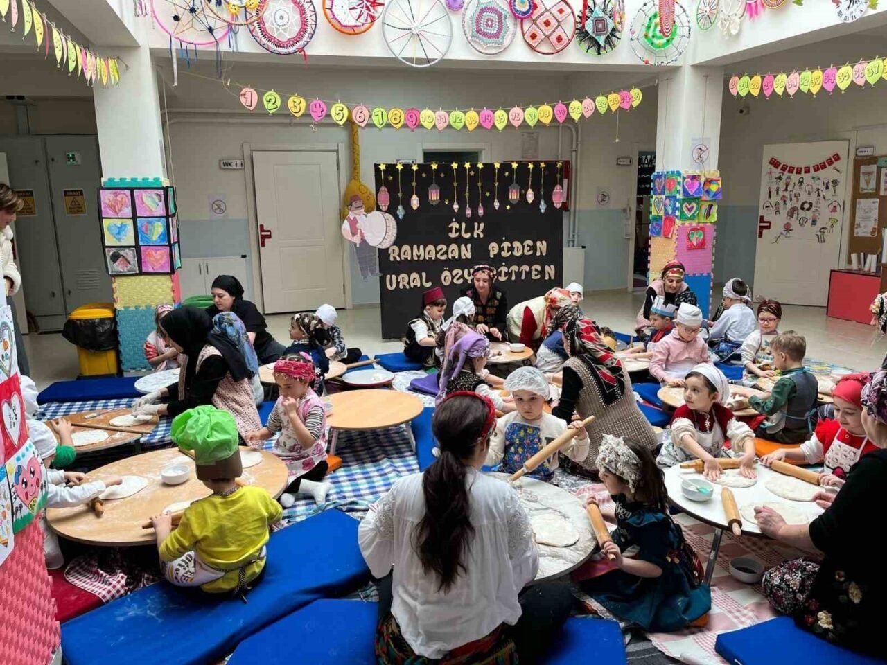 Çorlu'daki Ural Özyiğit Anaokulu öğrencileri, "Temel Yaşam Becerileri" projesi kapsamında