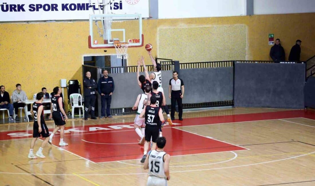 Sakarya Büyükşehir Basketbol, Uşak Basketbol’a Yenilerek Sezonu Tamamladı Sakarya Büyükşehir Basketbol Takımı, Uşak Basketbol’a 66-62 yenilerek Türkiye Erkekler