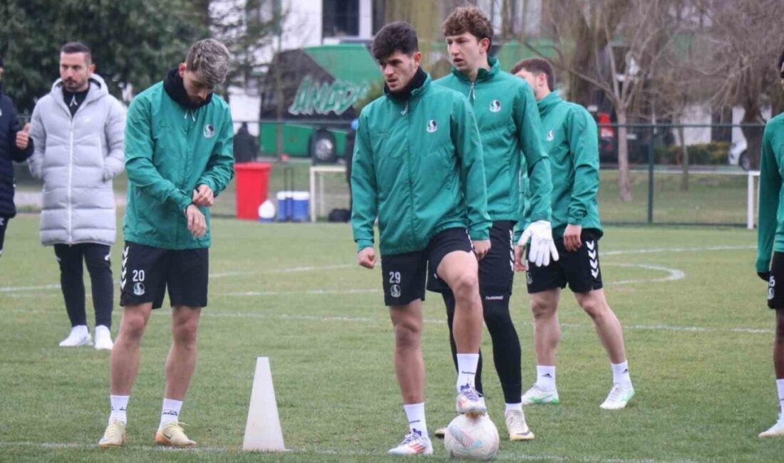Sakaryaspor, İstanbulspor Maçı Hazırlıklarına Başladı! Sakaryaspor, İstanbulspor ile oynayacağı maçın hazırlıklarına başladı. Teknik Direktör İlker