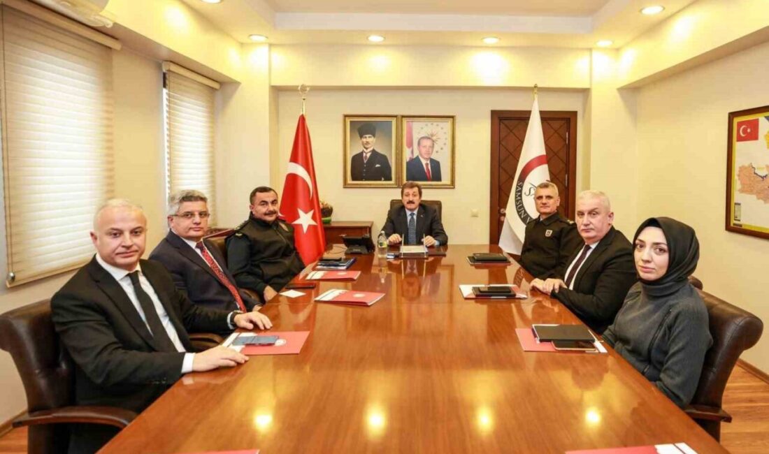 Samsun’da 2025 Aile Yılı Projeleri Üzerine Değerlendirme Toplantısı Yapıldı Samsun Valisi Orhan Tavlı başkanlığında yapılan toplantıda, Cumhurbaşkanı Erdoğan’ın ilan