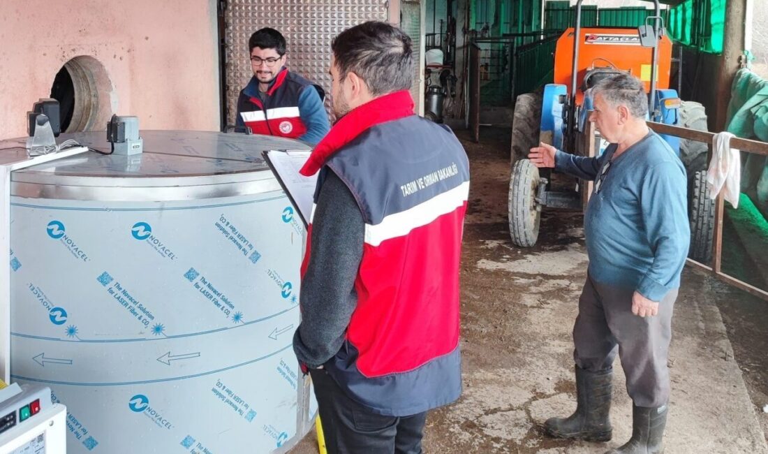 Şaphane’deki Süt İşletmesine, Destekleme Ödemeleri İçin Kayıt İşlemleri Tamamlandı Şaphane'deki bir hayvancılık işletmesine kurulan süt sağım sistemi ve soğutma