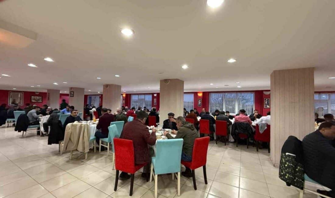 Sarıkamış’ta AK Parti İftar Programı ile Birlik ve Beraberlik Vurgusu Yapıldı Kars'ın Sarıkamış ilçesinde, AK Parti Yönetim Kurulu Üyesi Emrah Gökcan'ın