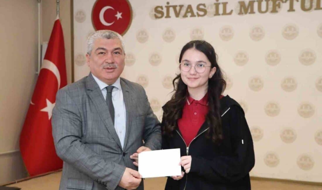 Sivas’ta düzenlenen şiir ve resim yarışmasında ödüller sahiplerini buldu Sivas’ta düzenlenen etkinlikte, "İstiklâl Marşı’nın Kabulü ve Şehitleri Anma Günü"