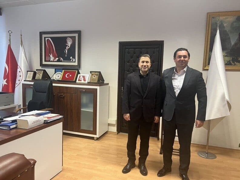 Siirt TSO Başkanı Güven Kuzu, Cumhuriyet Başsavcısı Tuğan Sarıca’yı Ziyaret Etti Siirt Ticaret ve Sanayi Odası Başkanı Güven Kuzu, Siirt Cumhuriyet