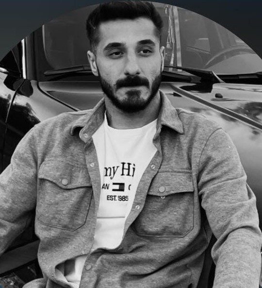 Sivas’ta Kardeşi Tarafından Bıçaklanan Ağabey Hayatını Kaybetti Sivas'ta 24 yaşındaki Serdar Furkan Doğan, tartışma sonucu kardeşi 16