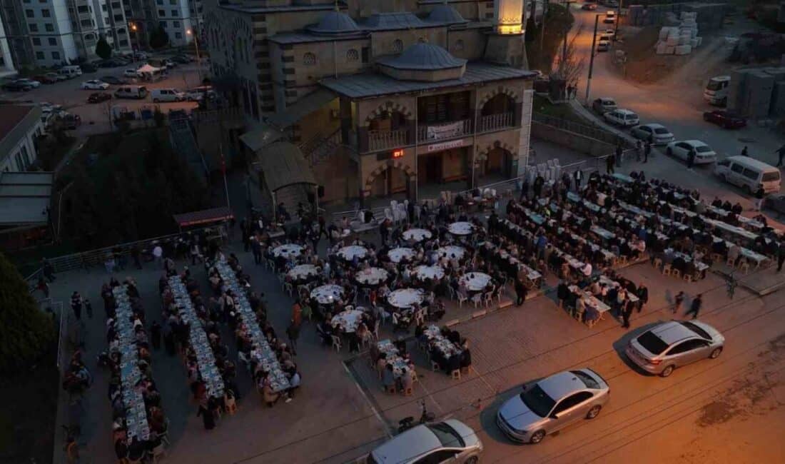 Karabük’te Soğuksu Mahallesi’nde 4. Geleneksel İftar Programı Coşkuyla Gerçekleşti Karabük’te Soğuksu Mahallesi'nde geleneksel iftar programının dördüncüsü, Muhtar Serkan Beşevli'nin