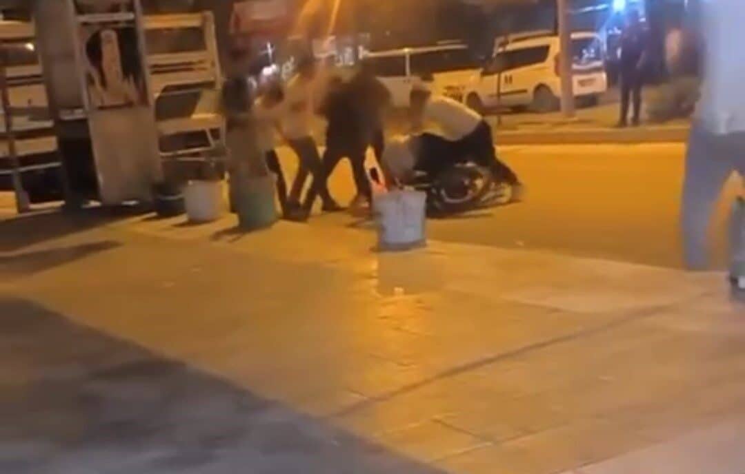 Adana'nın Yüreğir ilçesinde motosikletiyle giden C.A., 15 bin TL borcunu