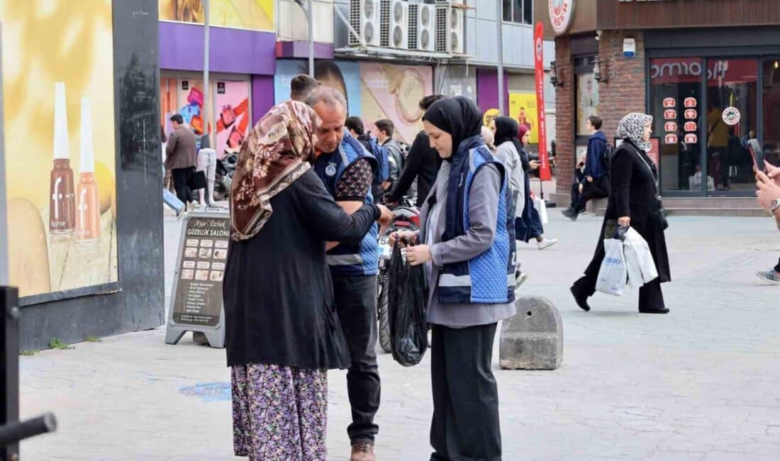 Sakarya’da Zabıta Ekipleri, Ramazan Ayında Dilencilere Karşı Denetimlerini Artırdı Sakarya Büyükşehir Belediyesi zabıta ekipleri, Ramazan'da vatandaşların duygularını istismar eden
