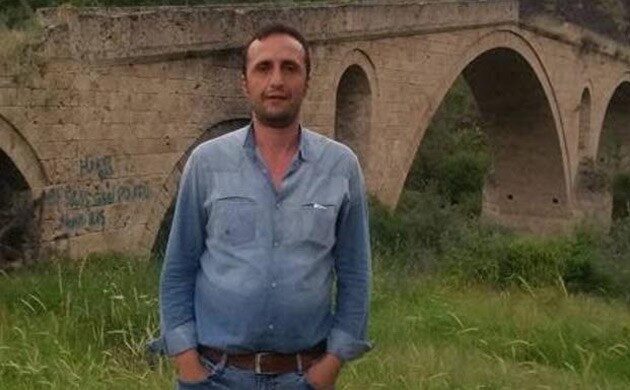 Karabük’te simit yediği sırada boğulma tehlikesi geçiren bir kişi hayatını kaybetti. Karabük’te, Eskipazar ilçesinde simit yerken nefes borusuna simit kaçan 4