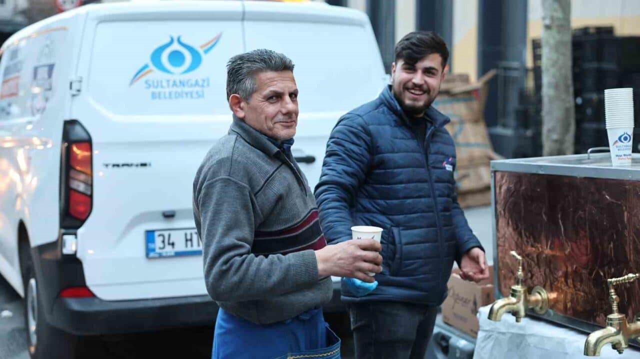 Sultangazi Belediyesi, Ramazan'da 4 noktada sıcak çorba ikram ederek her