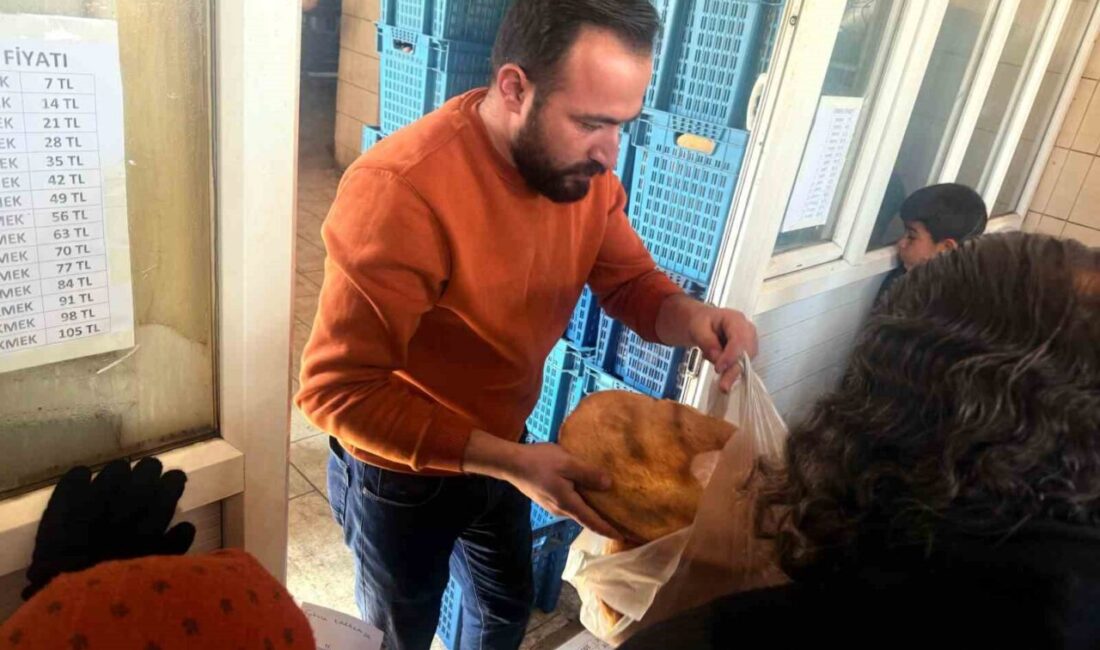 Ramazan’da Taşlıçay’da İhtiyaç Sahiplerine Ücretsiz Ekmek Dağıtımı Başladı Ağrı'nın Taşlıçay ilçesinde, Belediye Başkanı Mehmet Ali Budak'ın öncülüğünde Ramazan