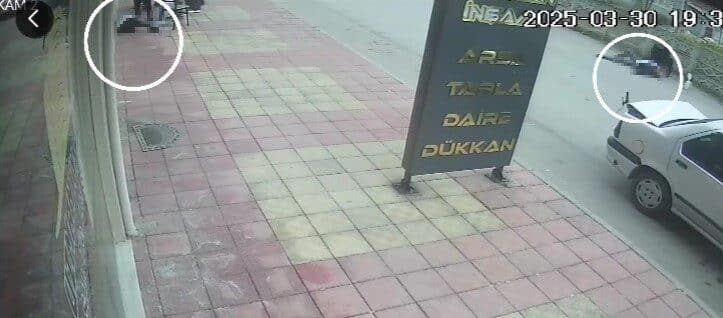 Kapaklı’da Bıçaklı Kavga: 1 Ölü, 1 Yaralı Tekirdağ’ın Kapaklı ilçesinde iki aile arasında çıkan bıçaklı kavgada Murtaza