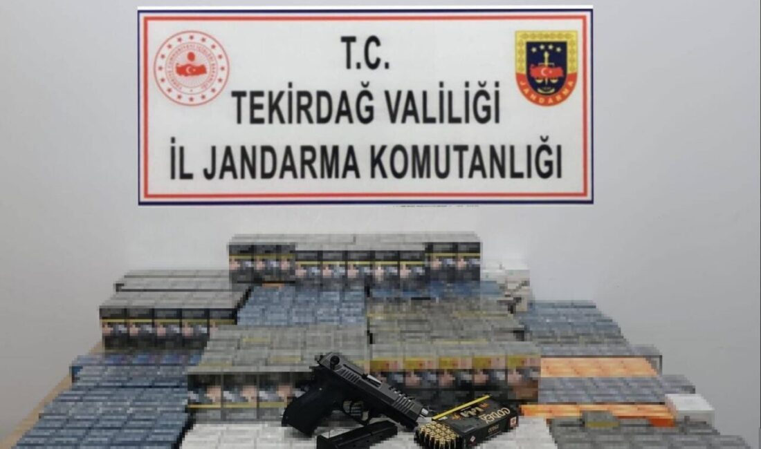 Tekirdağ’da Operasyon: Kaçak Tütün ve Ruhsatsız Silahlar Ele Geçirildi Tekirdağ'da gerçekleştirilen operasyonlarda, jandarma ekipleri Ü.E. ve B.K. adlı şahısların
