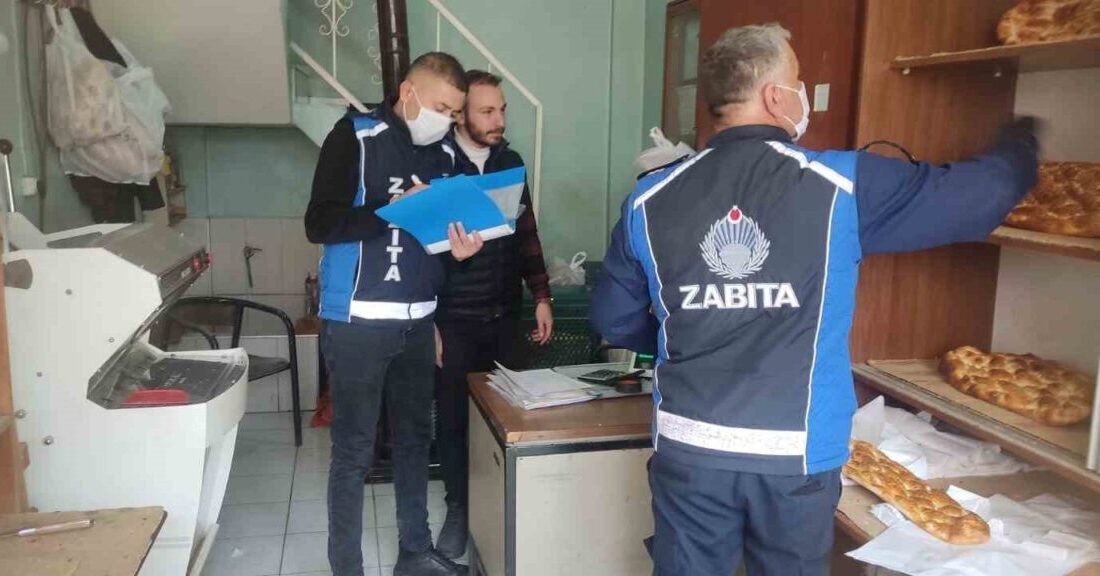 Tercan’da Ramazan’a Özel Zabıta Ekipleri Fırın ve Unlu Mamuller İşletmelerini Denetledi Erzincan'ın Tercan ilçesinde zabıta ekipleri, Ramazan döneminde fırın ve unlu
