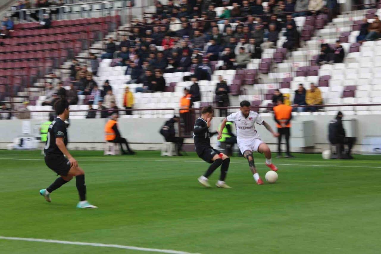 Elazığspor, Nesine 2. Lig Kırmızı Grup'taki 28. hafta maçında Somaspor'u